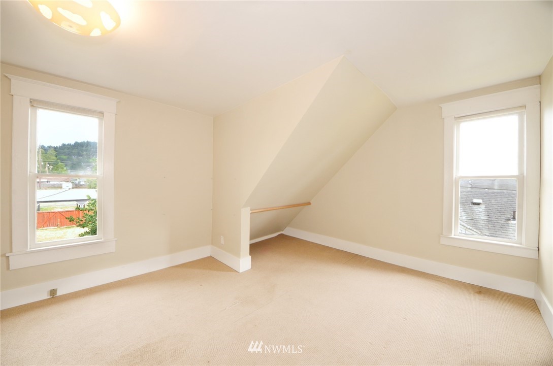 564 Southwest Chehalis Avenue Chehalis, WA 98532 - Photo 15 of 29 Gallery Image 15
