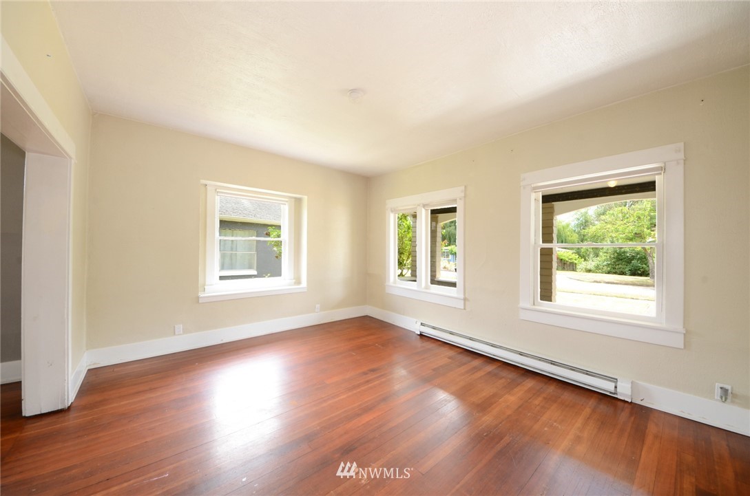 564 Southwest Chehalis Avenue Chehalis, WA 98532 - Photo 7 of 29 Gallery Image 7