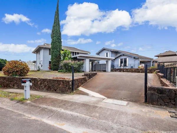 $1,400,000 | 94-337 Makapipipi Street, Mililani, HI 96789