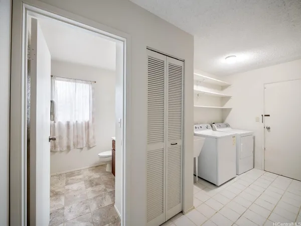 $1,400,000 | 94-337 Makapipipi Street, Mililani, HI 96789