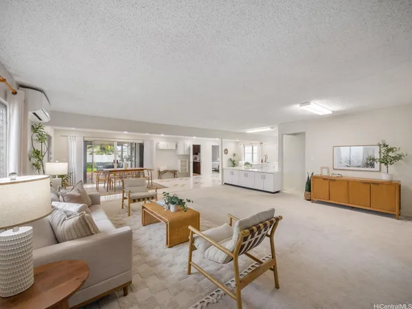 $1,400,000 | 94-337 Makapipipi Street, Mililani, HI 96789