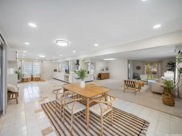 $1,400,000 | 94-337 Makapipipi Street, Mililani, HI 96789