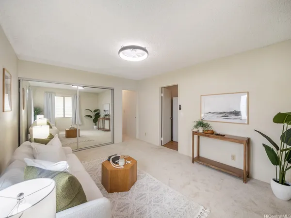 $1,400,000 | 94-337 Makapipipi Street, Mililani, HI 96789