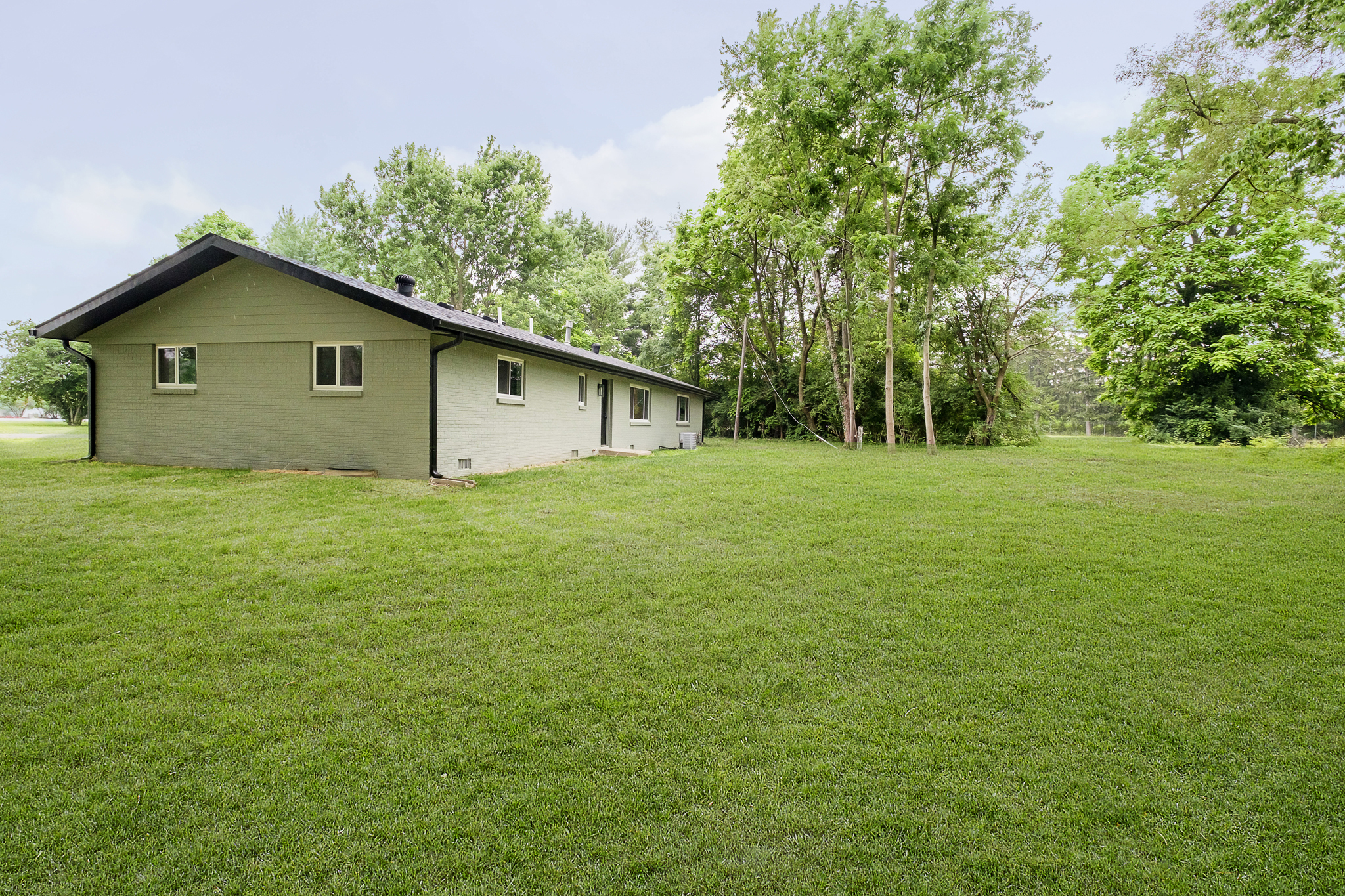 6220 Clydes Road Indianapolis, IN 46268 - Photo 14 of 15