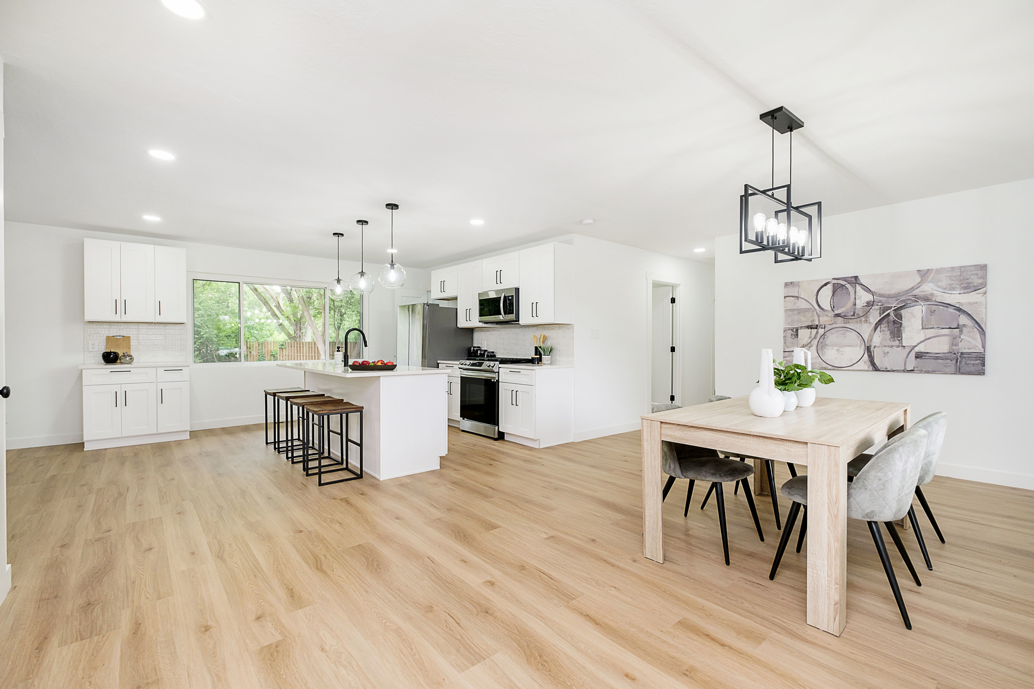 6220 Clydes Road Indianapolis, IN 46268 - Photo 4 of 15