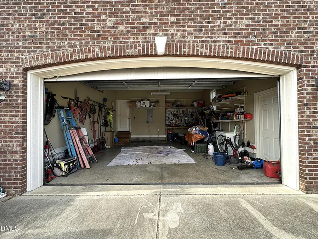 a view of a garage