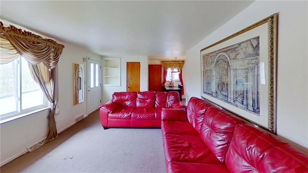3725 Schuette Road Pittsburgh, PA 15227 - Photo 3 of 18 Gallery Image 3