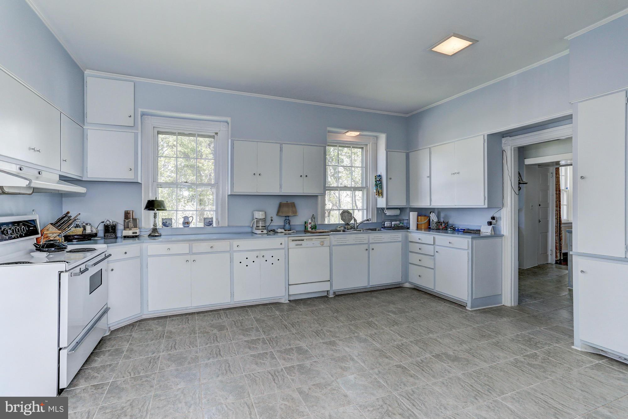 2593 Red Gate Road Boyce, VA 22620 - Photo 13 of 29 Kitchen
