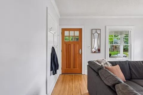 $700,000 | 5148 Upton Avenue South, Minneapolis, MN 55410
