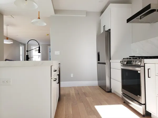 $4,000 | 97 Trenton Street, Unit 1, Boston, MA 02128
