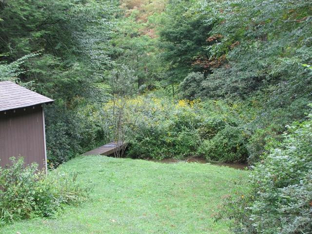 1571 New Vale Road Newland, NC 28657 - Photo 3 of 12 Gallery Image 3
