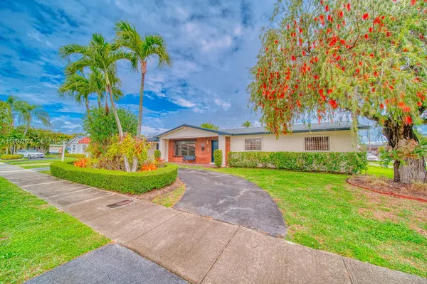 $799,999 | 9961 Southwest 12th Street, Miami, FL 33174