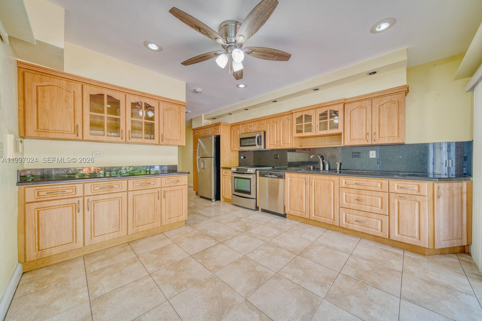 9961 Southwest 12th Street Miami, FL 33174 - Photo 20 of 50