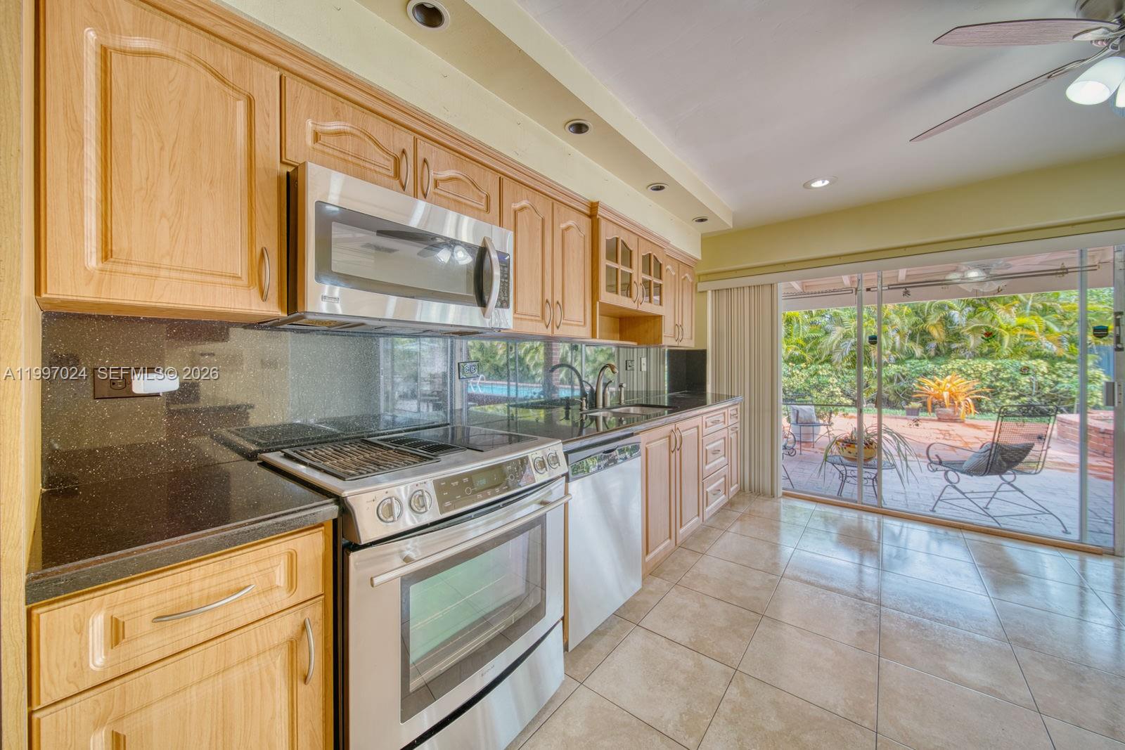 9961 Southwest 12th Street Miami, FL 33174 - Photo 21 of 50