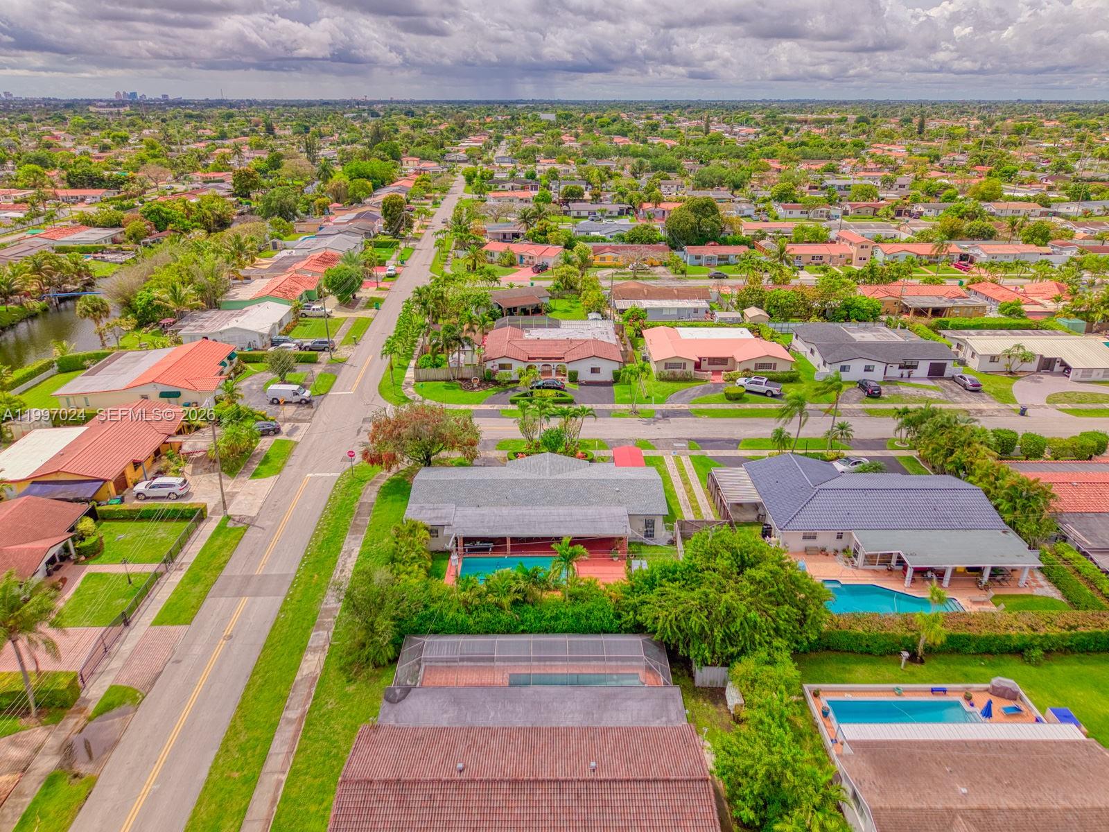 9961 Southwest 12th Street Miami, FL 33174 - Photo 45 of 50