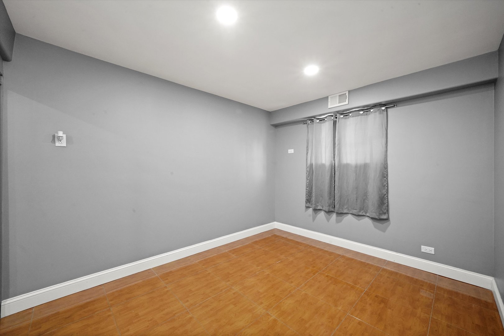 461 Rockhurst Road Bolingbrook, IL 60440 - Photo 13 of 33 Gallery Image 13