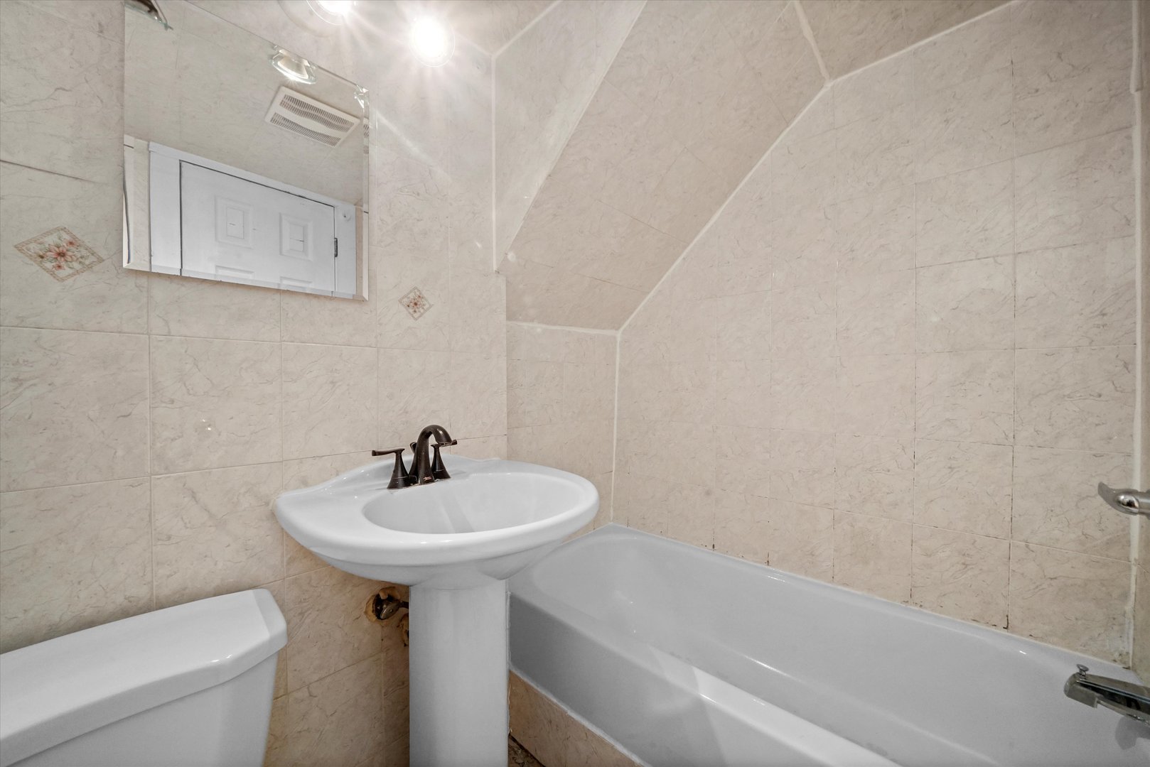 461 Rockhurst Road Bolingbrook, IL 60440 - Photo 17 of 33 Gallery Image 17