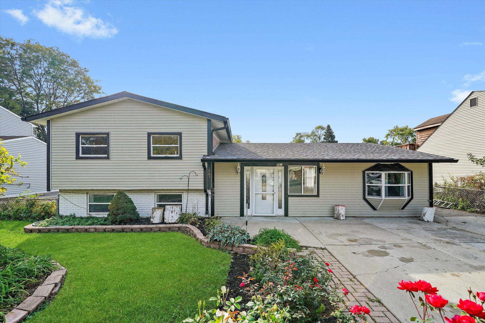 461 Rockhurst Road Bolingbrook, IL 60440 - Photo 2 of 33 Gallery Image 2
