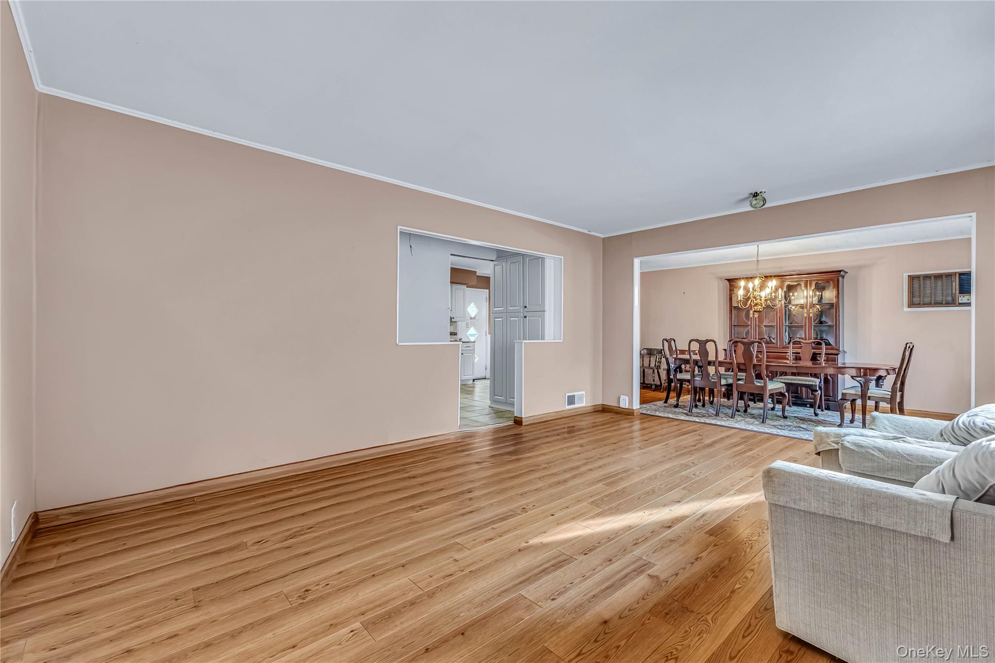 1501 Howell Road Valley Stream, NY 11580 - Photo 28 of 44