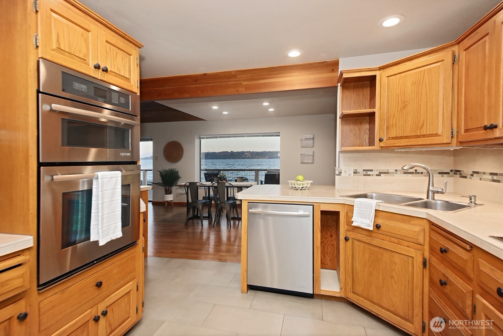 8267 South Franklin Road Clinton, WA 98236 - Photo 16 of 40