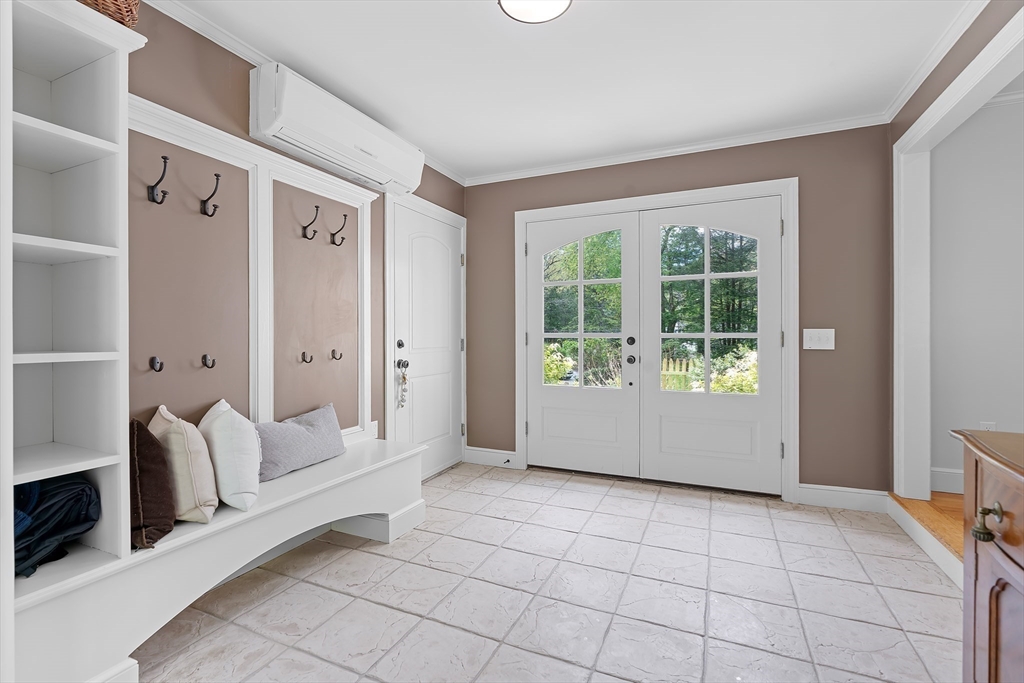 37 Moore Road Wayland, MA 01778 - Photo 4 of 16 Gallery Image 4
