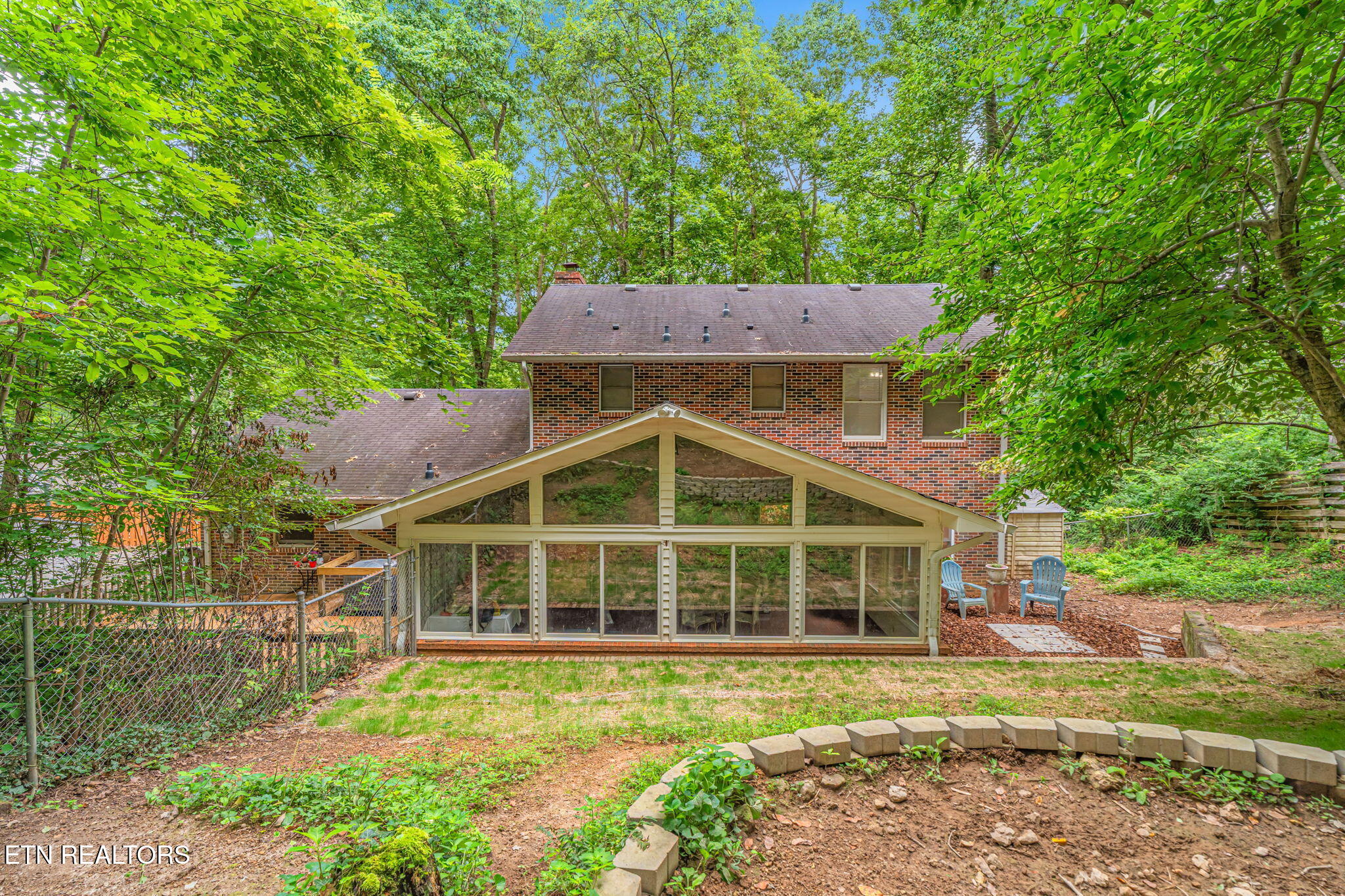 1130 West Outer Drive Oak Ridge, TN 37830 - Photo 18 of 57 16-web-or-mls-1130 W Outer Drive-16