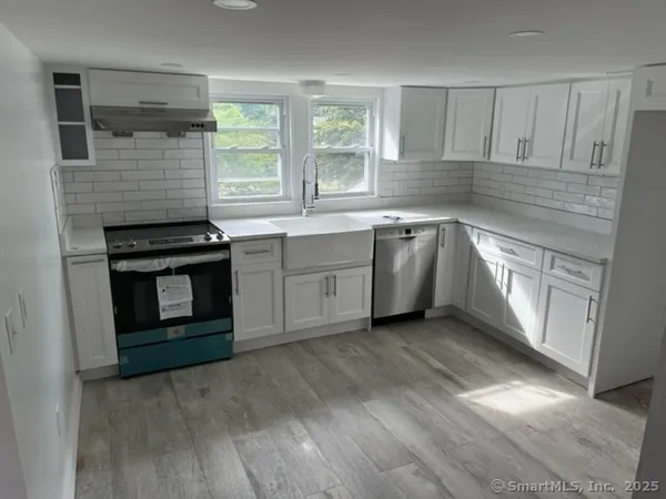 $3,000 | 2 Oak Street, Westport, CT 06880