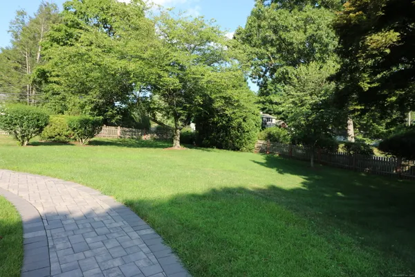 $3,000 | 2 Oak Street, Westport, CT 06880
