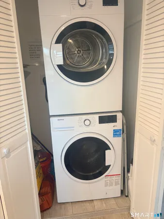 $3,000 | 2 Oak Street, Westport, CT 06880