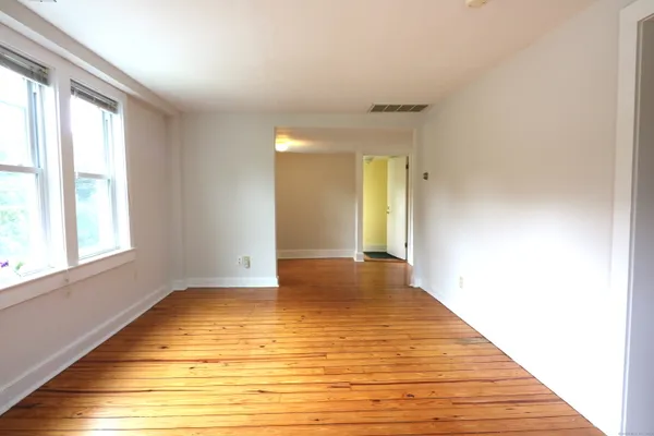 $3,000 | 2 Oak Street, Westport, CT 06880