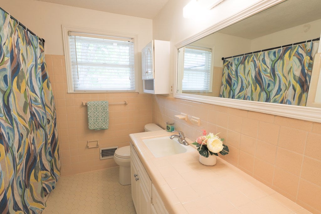 809 Gornto Road Valdosta, GA 31602 - Photo 17 of 34 Gallery Image 17