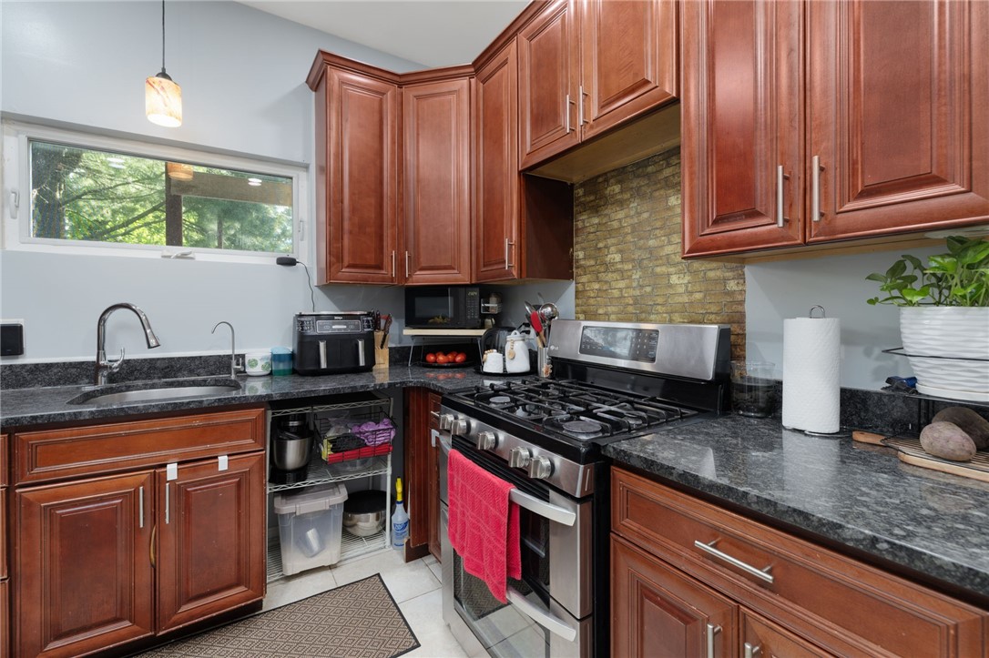 243 Killingly Street Providence, RI 02909 - Photo 38 of 46