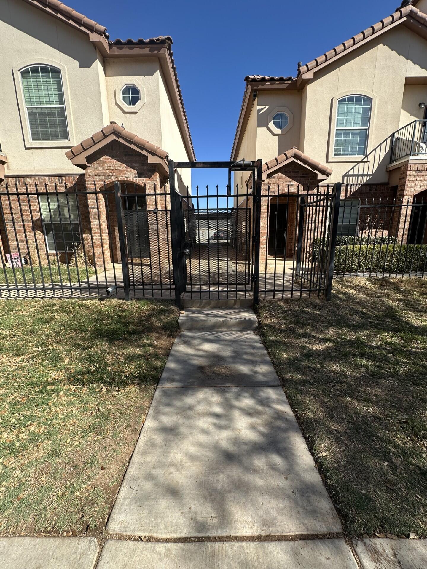 2106 Main Street, Unit 4 Lubbock, TX 79401 - Photo 2 of 27 2