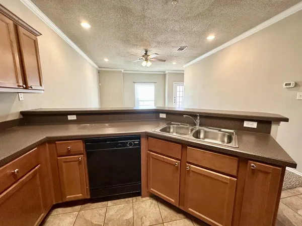 $215,000 | 2106 Main Street, Unit 4, Lubbock, TX 79401