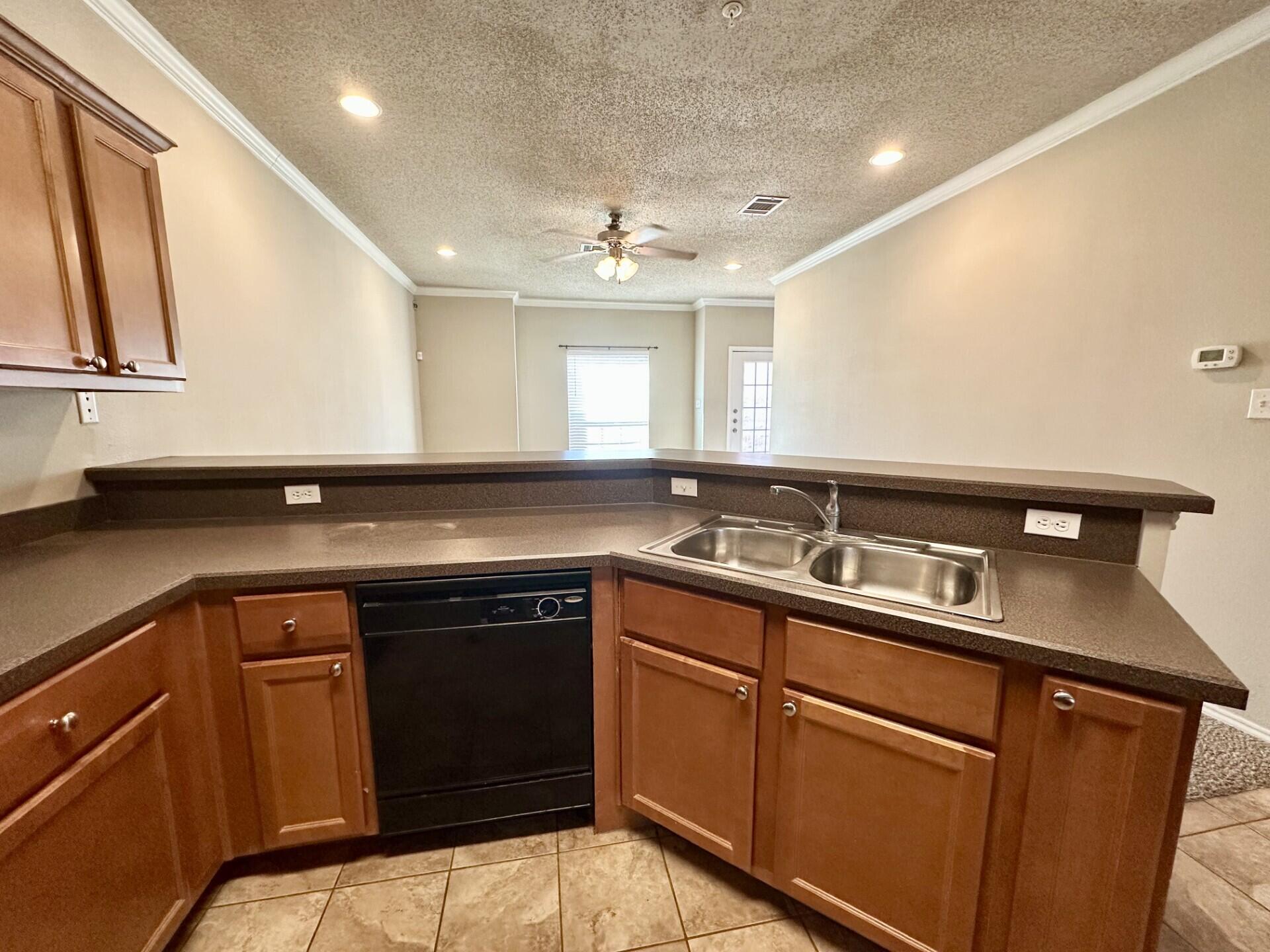 2106 Main Street, Unit 4 Lubbock, TX 79401 - Photo 9 of 27 9