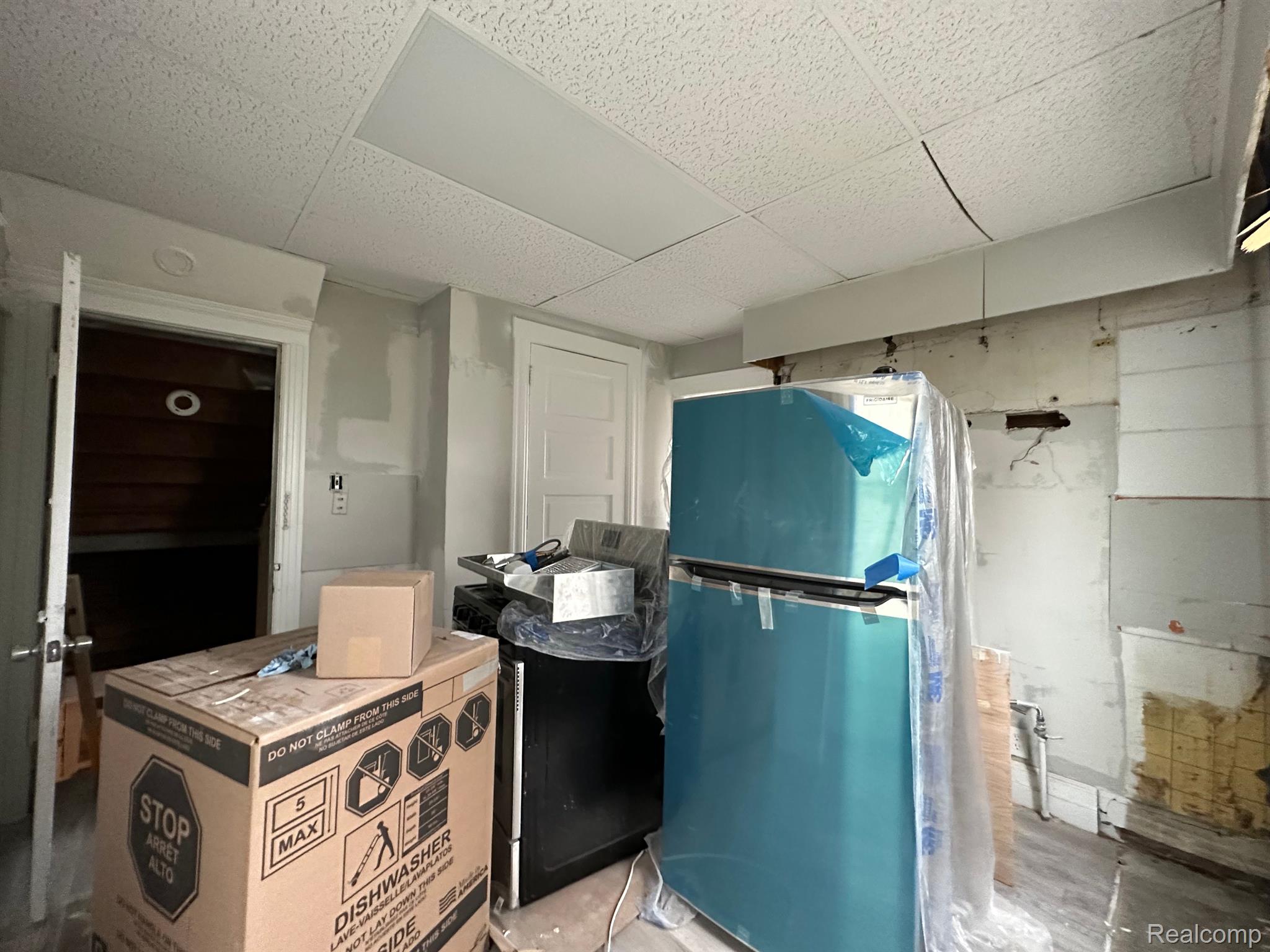 48 Inches Street Mount Clemens, MI 48043 - Photo 14 of 25 Gallery Image 14