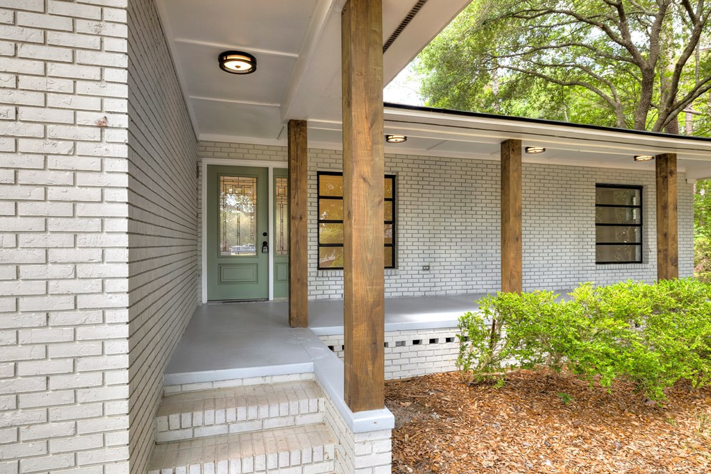 1640 Stamey Livestock Road Sumter, SC 29150 - Photo 4 of 32 Gallery Image 4