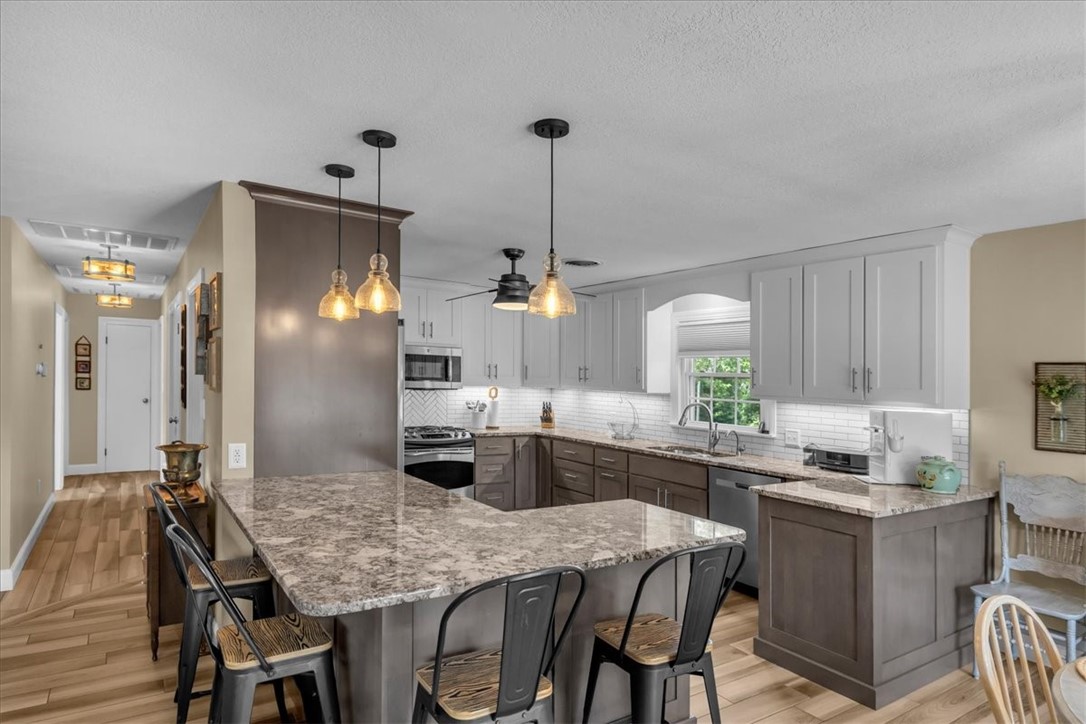 1525 Moorwood Drive Decatur, IL 62521 - Photo 12 of 44