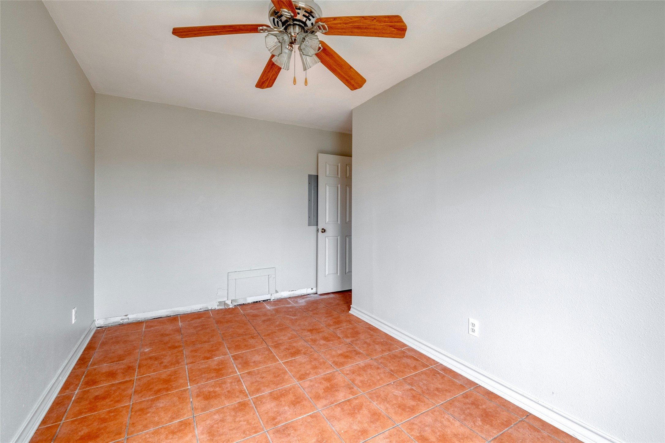 103 Robin Lane Luling, TX 78648 - Photo 27 of 40