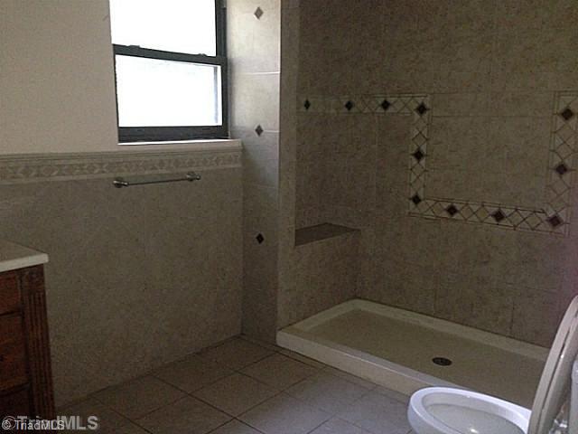 1104 Fox Country Road Randleman, NC 27317 - Photo 12 of 16 Bath.
