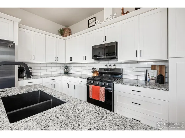 $677,900 | 894 Turkey Roost Drive, Livermore, CO 80536