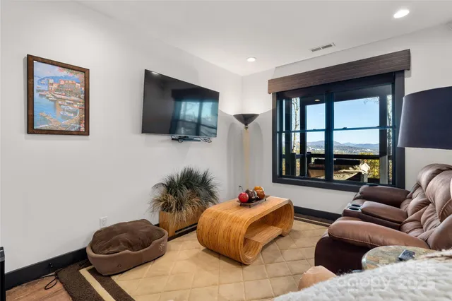 $2,490,000 | 41 Ben Lippen School Road, Asheville, NC 28806