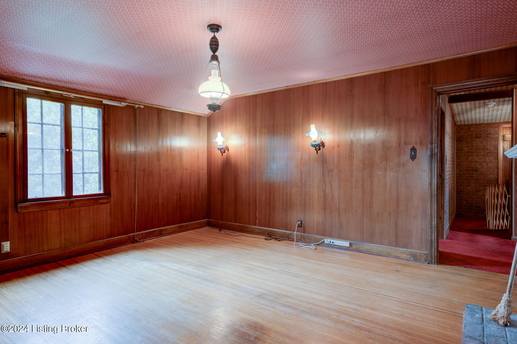 1 Ridge Road Louisville, KY 40205 - Photo 26 of 53 2nd floor primary bedroom