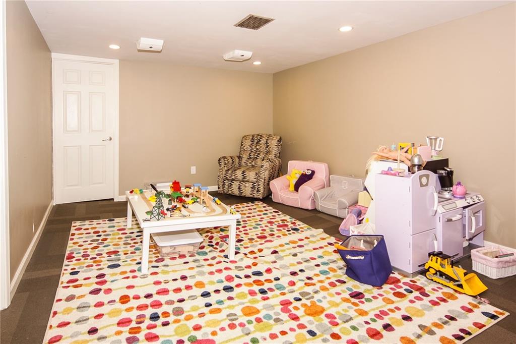 6025 Garver Road Indianapolis, IN 46208 - Photo 20 of 25 Gallery Image 20