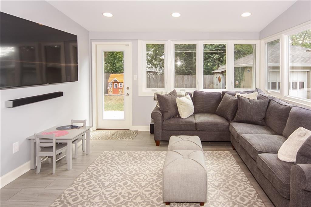 6025 Garver Road Indianapolis, IN 46208 - Photo 8 of 25 Gallery Image 8