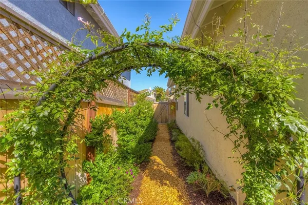 $6,200 | 11 Wickland, Irvine, CA 92620