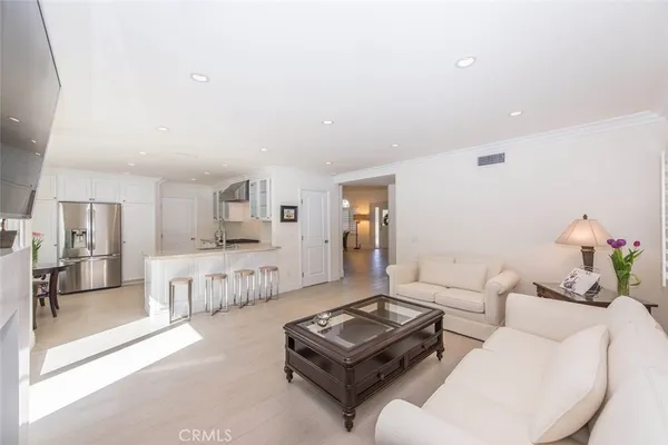 $6,200 | 11 Wickland, Irvine, CA 92620