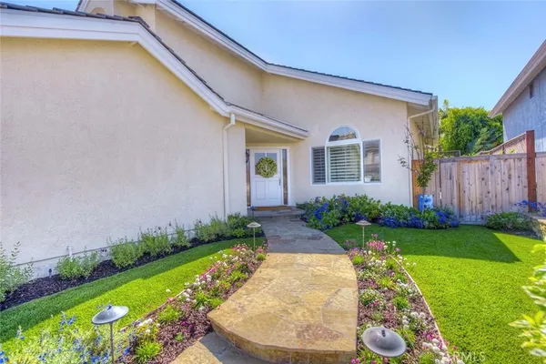 $6,200 | 11 Wickland, Irvine, CA 92620