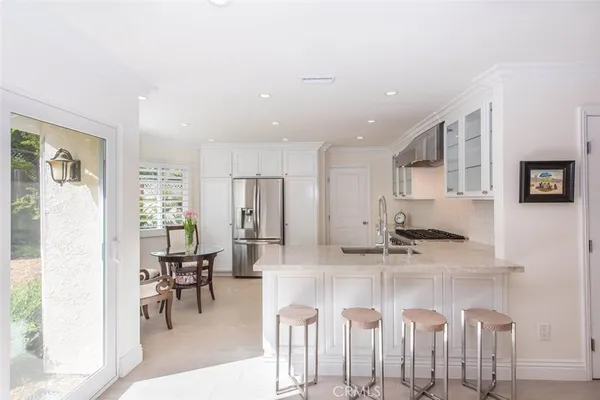 $6,200 | 11 Wickland, Irvine, CA 92620