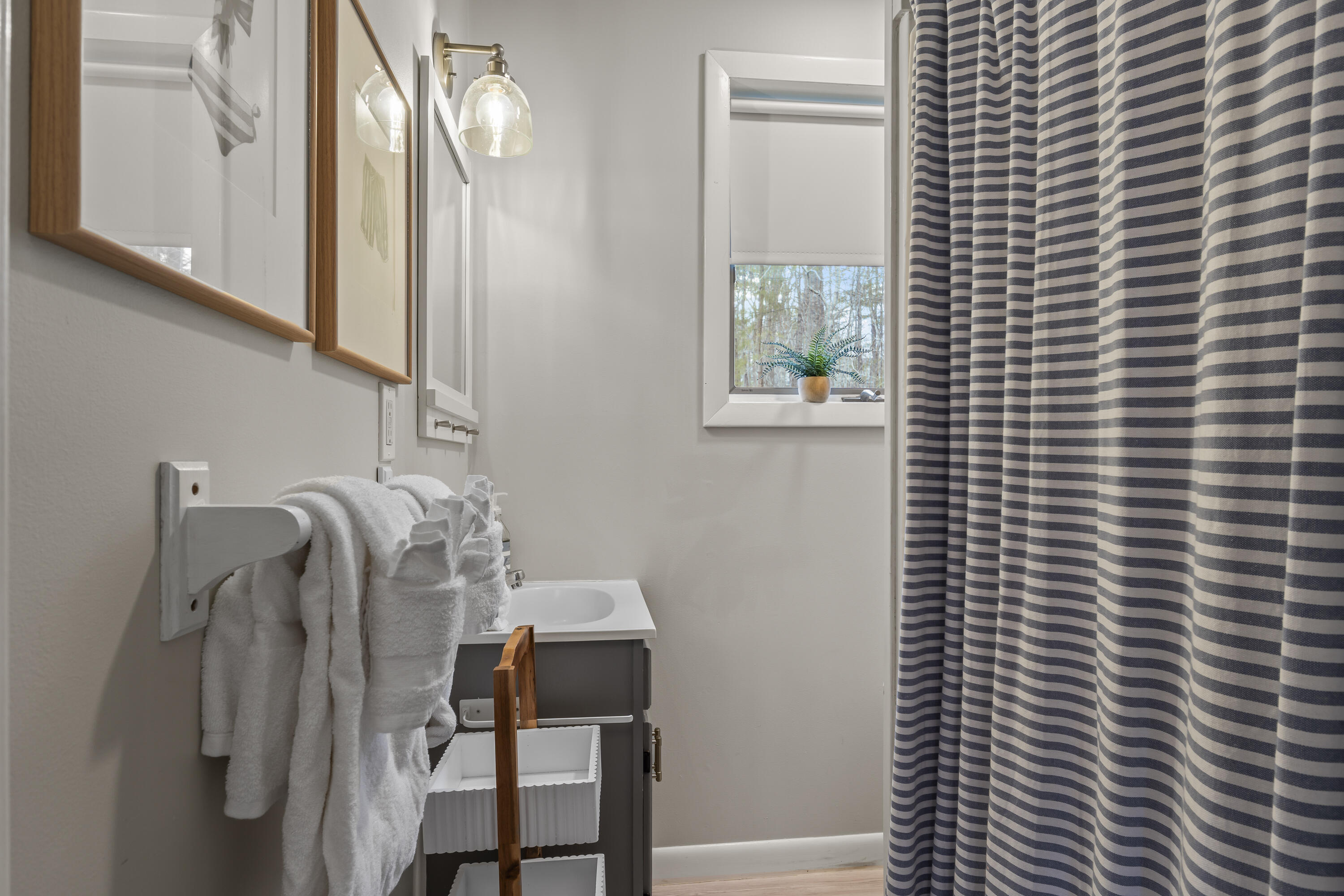 176 Shore Road York, ME 03902 - Photo 25 of 55 Bathroom